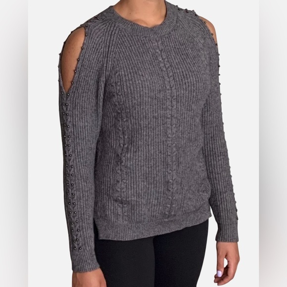 SIMPLY COUTURE beaded cold shoulder gray knit sweater in excellent condition - Picture 1 of 4